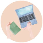Frauenhände mit Laptop